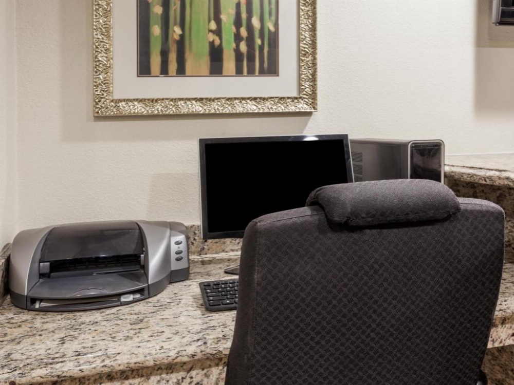 Travelodge by Wyndham Hemet CA